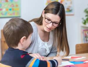 Aide-scolaire-pour-enfant-avec-Trouble-de-l-attention-TDAH